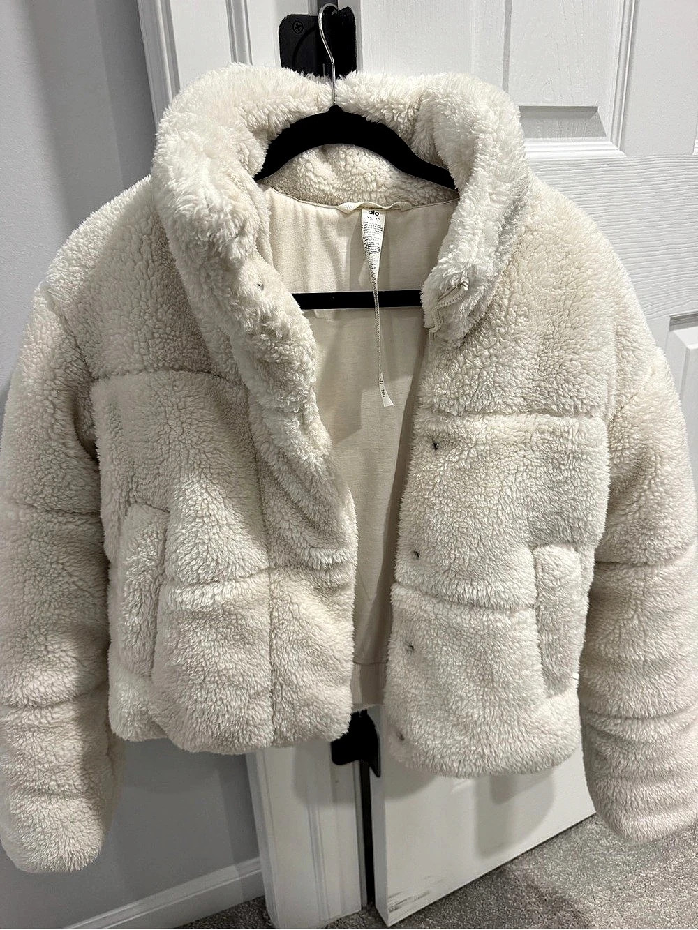 alo Teddy Fleece Jacket in Cream Size XS NWT